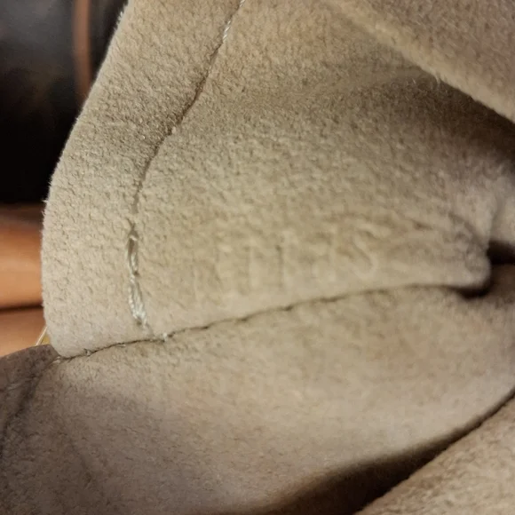 Authentic Louis Vuitton Galliera PM - Picture 10 of 16